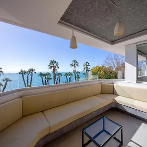 https://caleta-homes-casa-pirulo-sea-view.es-andalucia.com